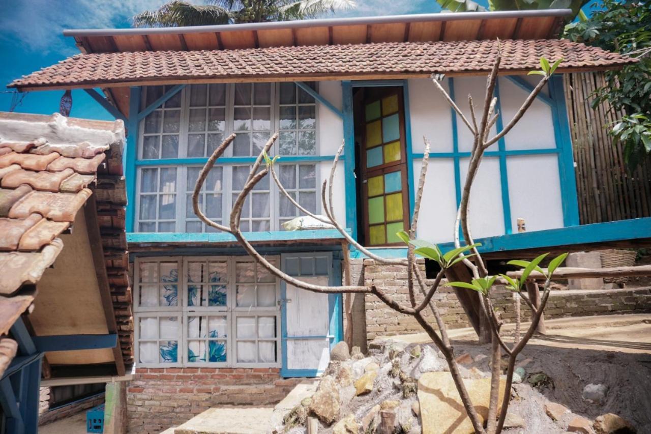 Kai Swargaloka Hotel Bandung Ngoại thất bức ảnh