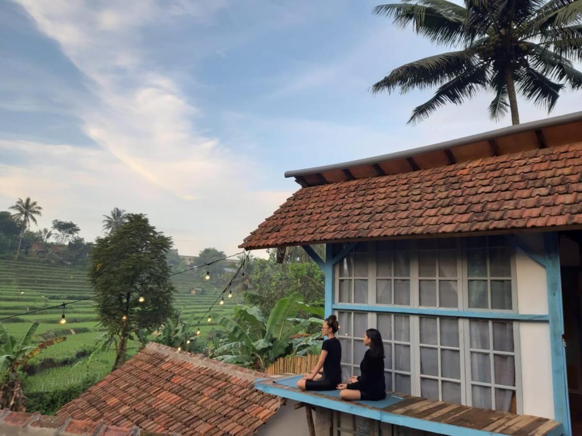 Kai Swargaloka Hotel Bandung Ngoại thất bức ảnh