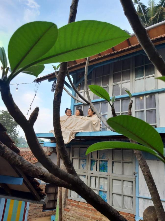 Kai Swargaloka Hotel Bandung Ngoại thất bức ảnh